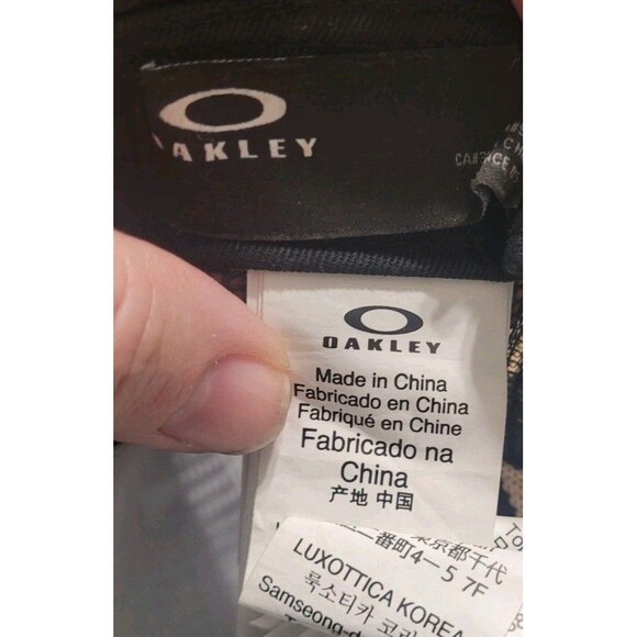 Oakley Chalten Gray Hat Snapback Trucker Cap Black Mesh - Picture 6 of 6